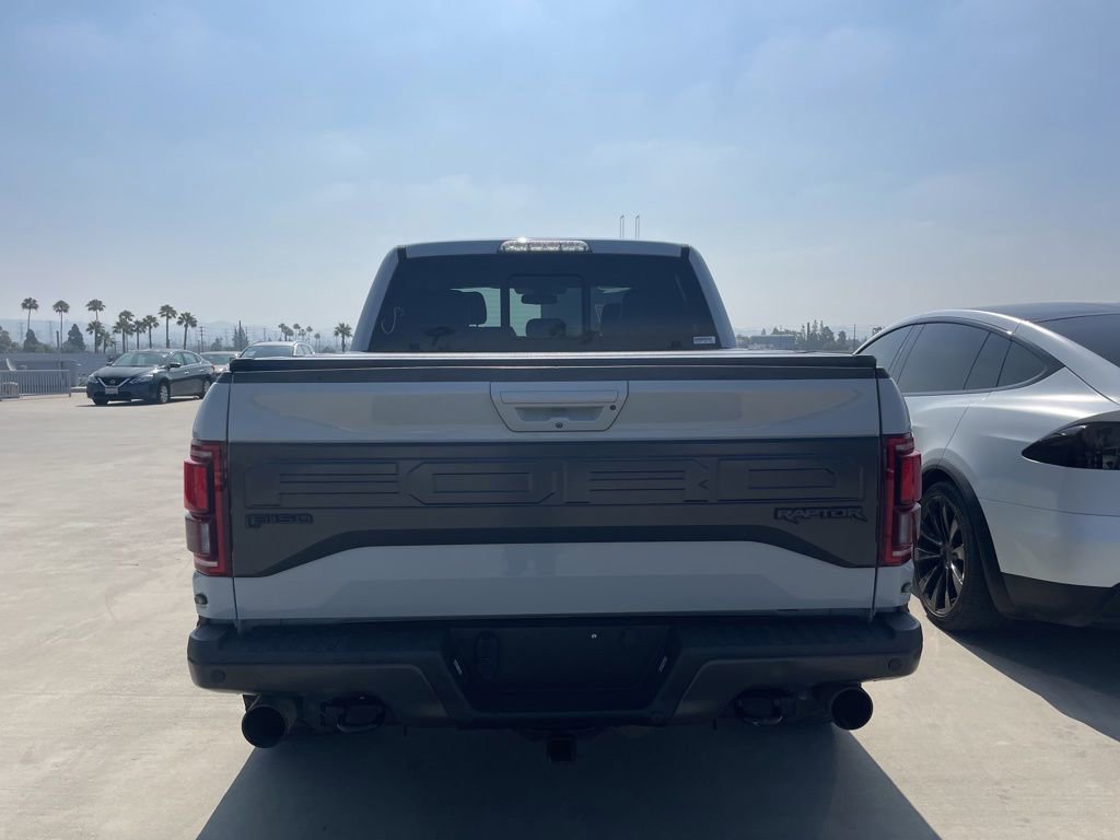 Used 2017 Ford F150 Raptor w/ Equipment Group 802A Luxury AWD/4WD image 3