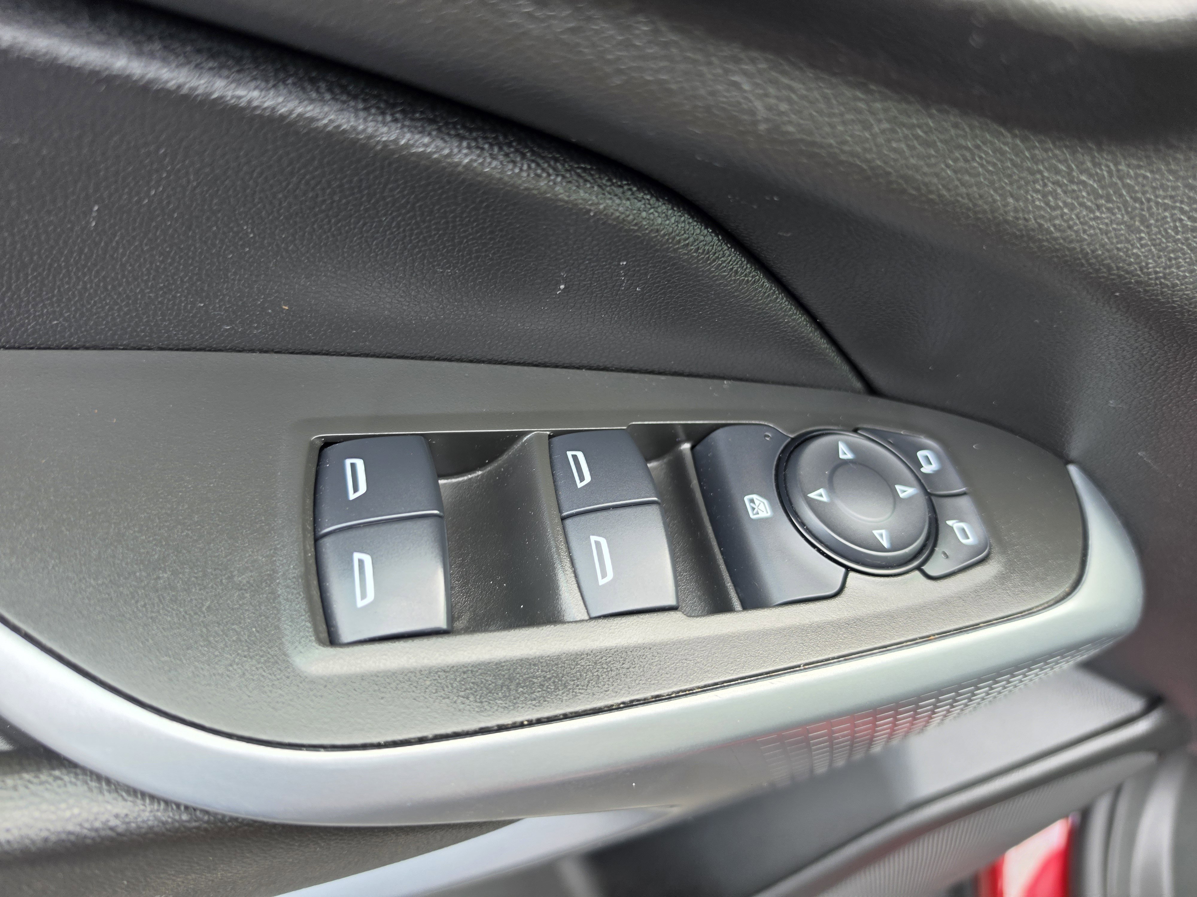 Certified 2024 Chevrolet Trax LS FWD image 16