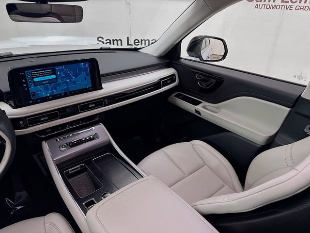 Used 2025 Lincoln Aviator AWD image 24