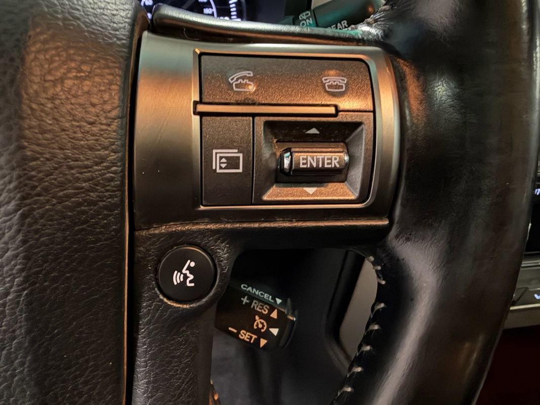 Used 2018 Lexus GX 460 Premium w/ Premium Package image 11