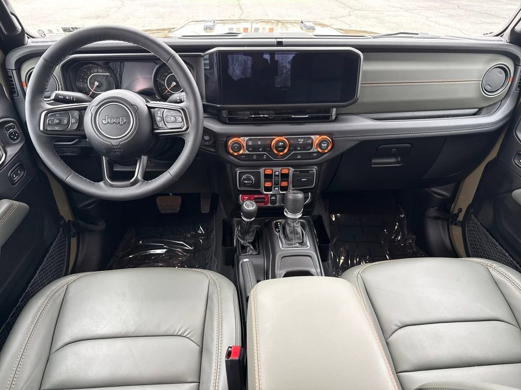 Used 2025 Jeep Gladiator Mojave w/ Convenience Group image 26