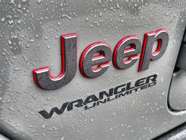 Used 2022 Jeep Wrangler Unlimited Rubicon w/ Cold Weather Group image 30
