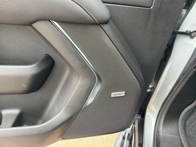 Used 2024 GMC Yukon SLT w/ SLT Premium Package AWD/4WD image 12