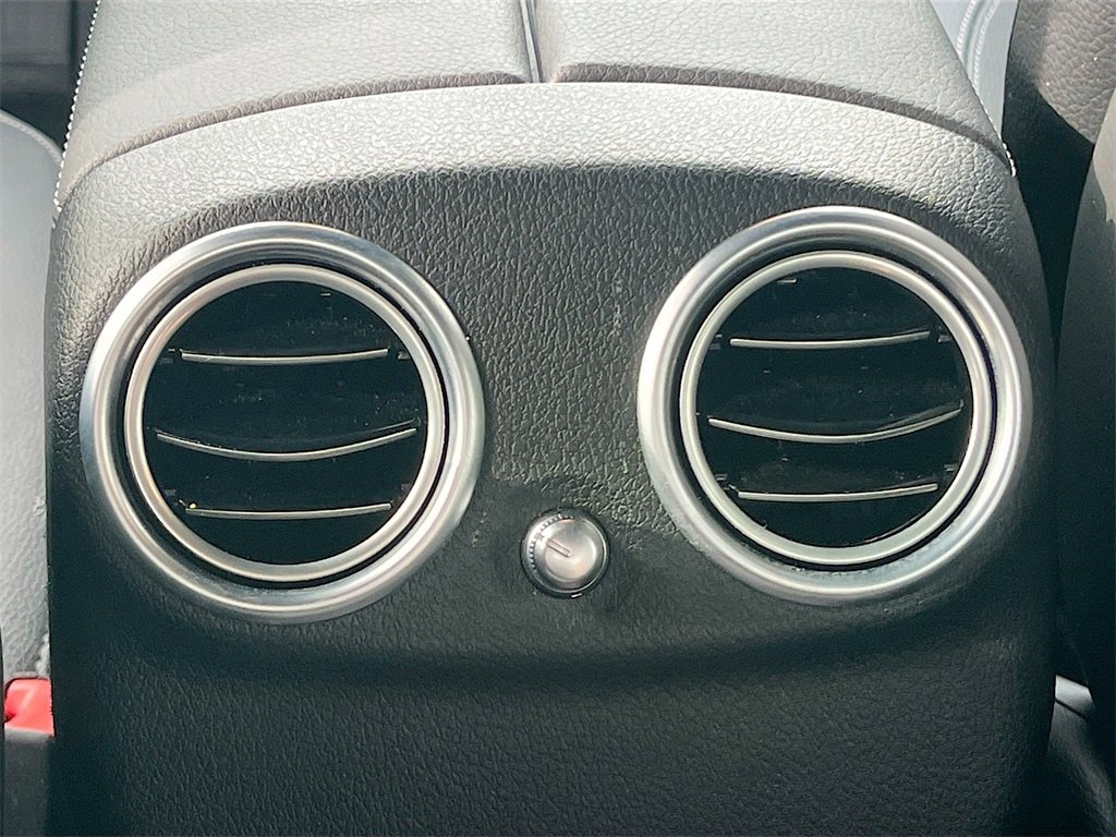 Used 2023 Mercedes-Benz E 350 4MATIC Sedan image 26