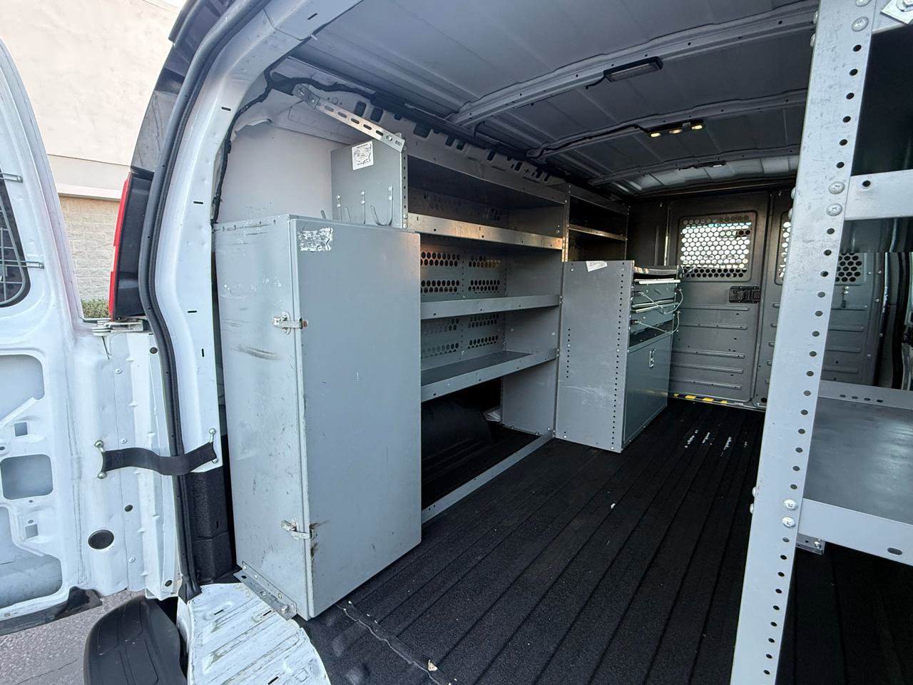 Used 2017 Chevrolet Express 2500 RWD image 19