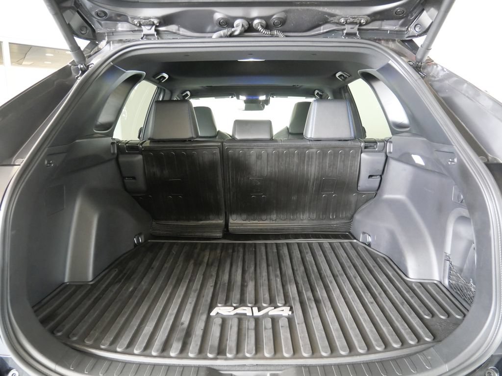 Used 2024 Toyota RAV4 XSE AWD/4WD image 27