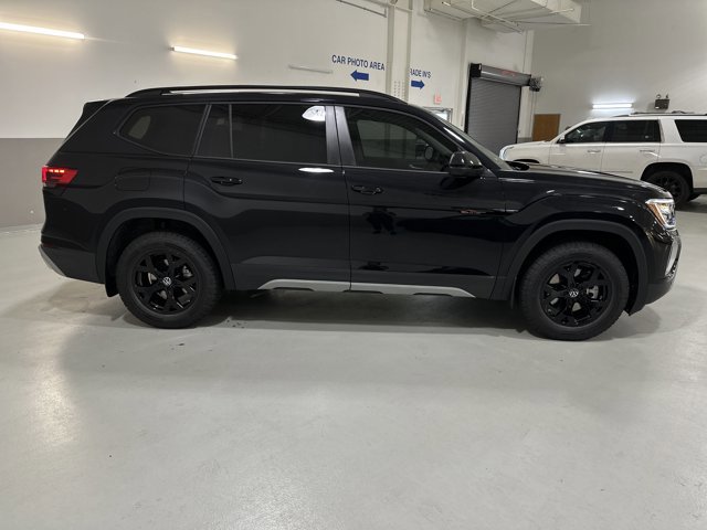 New 2026 Volkswagen Atlas Peak Edition image 10