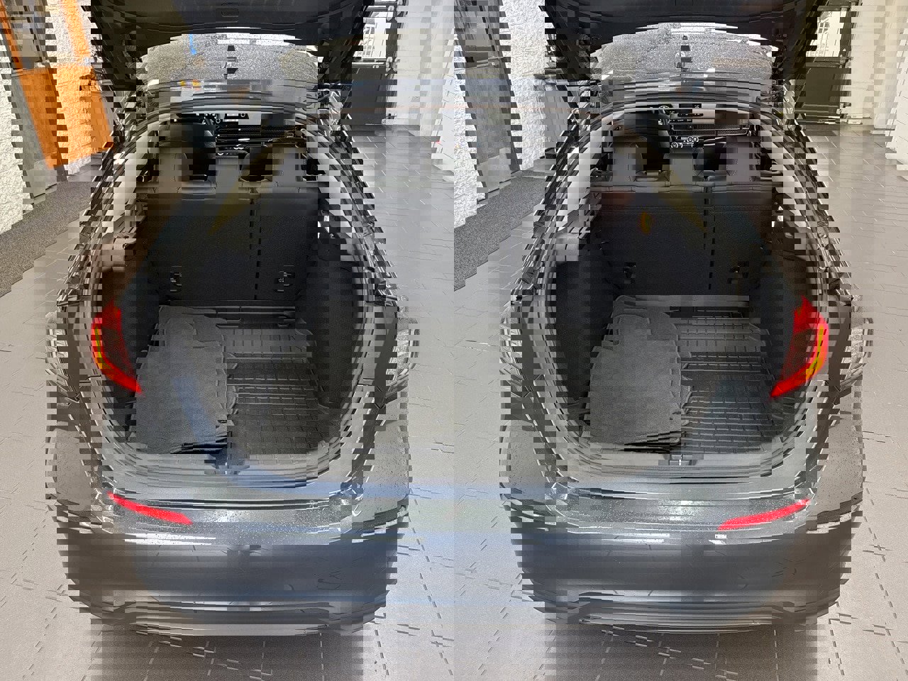 Used 2023 Honda Civic EX-L image 9