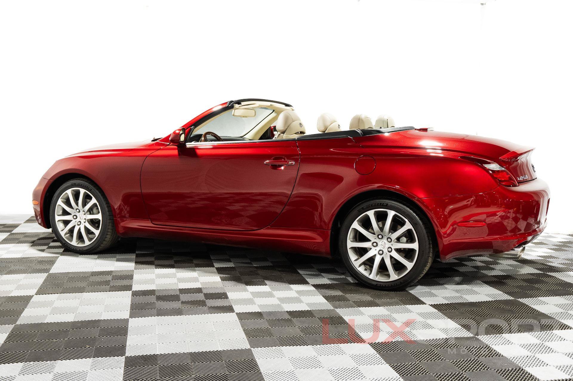 Used 2008 Lexus SC 430 Convertible RWD image 3