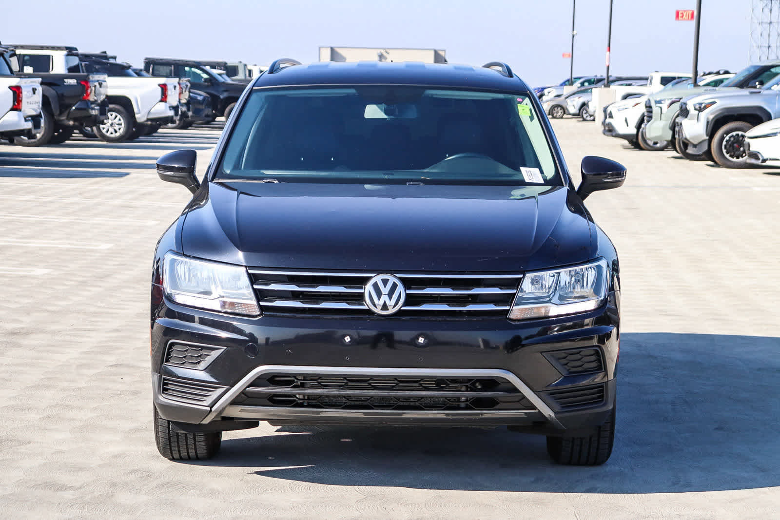 Used 2019 Volkswagen Tiguan SE image 2