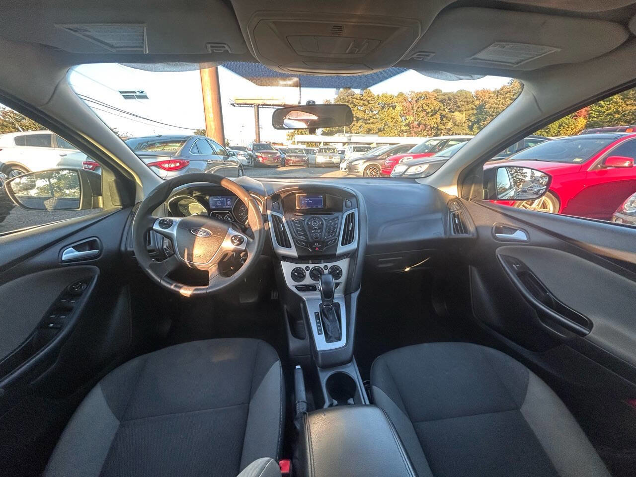 Used 2014 Ford Focus SE image 9