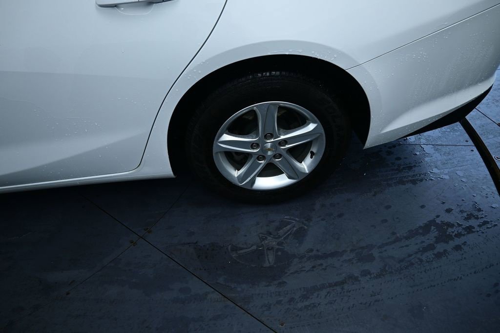 Used 2024 Chevrolet Malibu LT FWD image 17