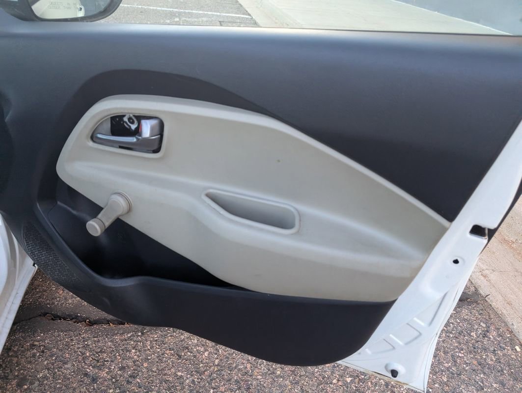 Used 2013 Kia Rio LX image 26