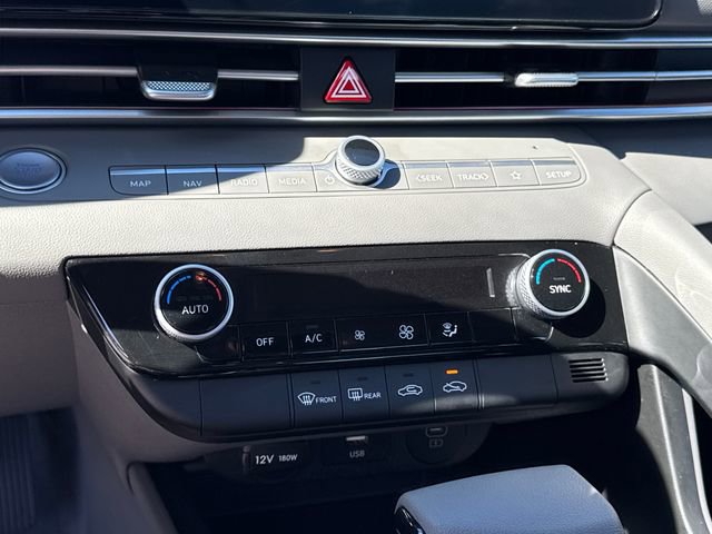Used 2024 Hyundai Elantra SEL FWD image 22