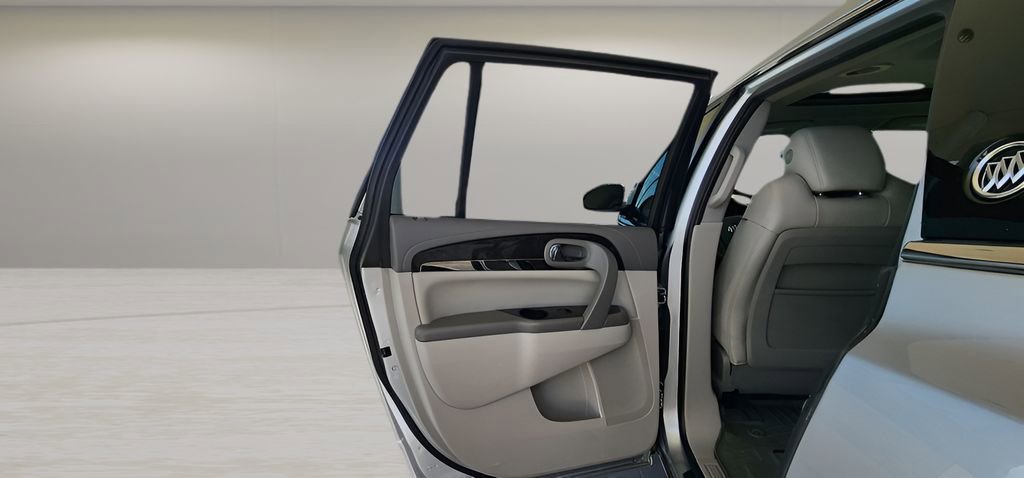 Used 2016 Buick Enclave Leather image 18