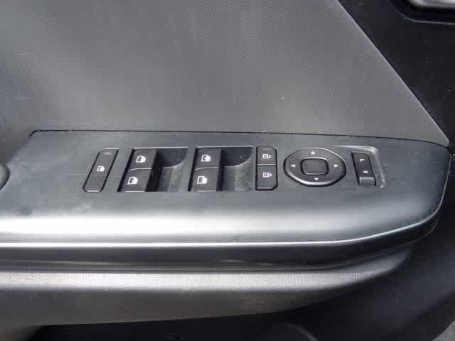 Used 2025 Kia K4 FWD image 16