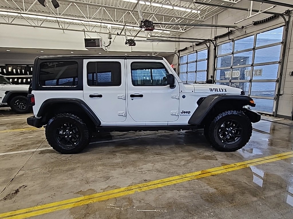 Used 2025 Jeep Wrangler Willys 4xe image 4