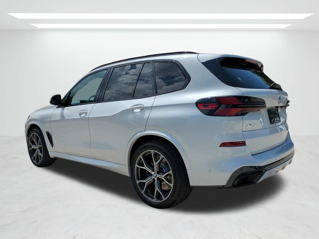 New 2026 BMW X5 xDrive50e w/ M Sport Package AWD/4WD image 6