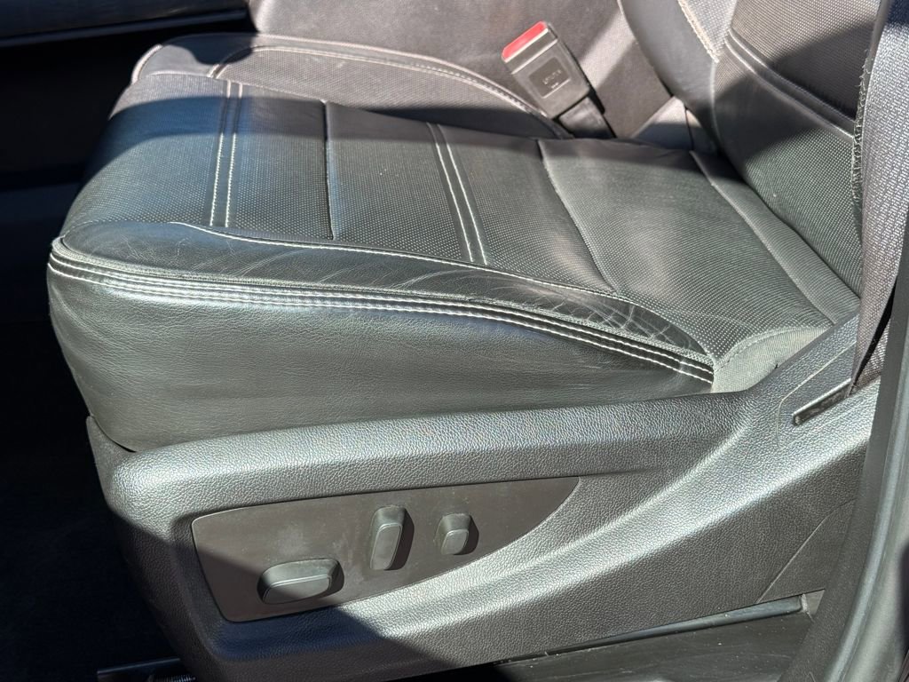 Used 2015 GMC Sierra 3500 Denali w/ Duramax Plus Package image 27