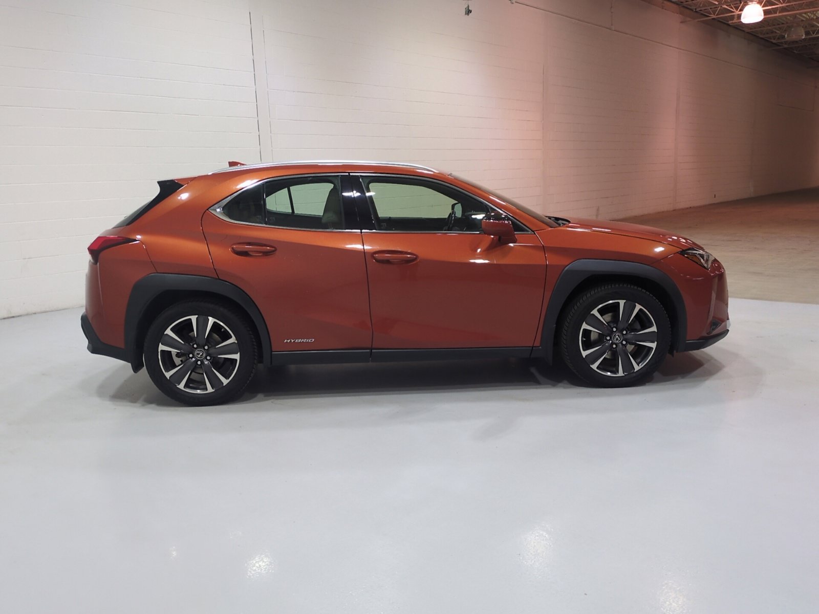 Used 2019 Lexus UX 250h w/ Accessory Package 2 AWD/4WD image 2