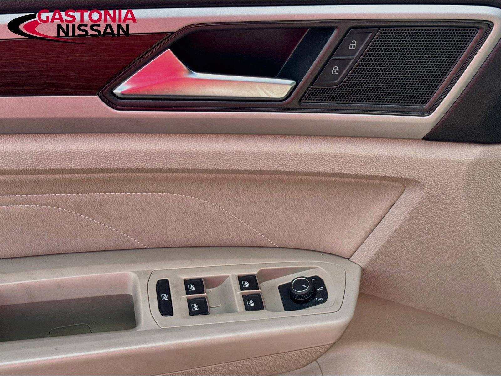 Used 2023 Volkswagen Atlas SE w/ Panoramic Sunroof Package FWD image 21