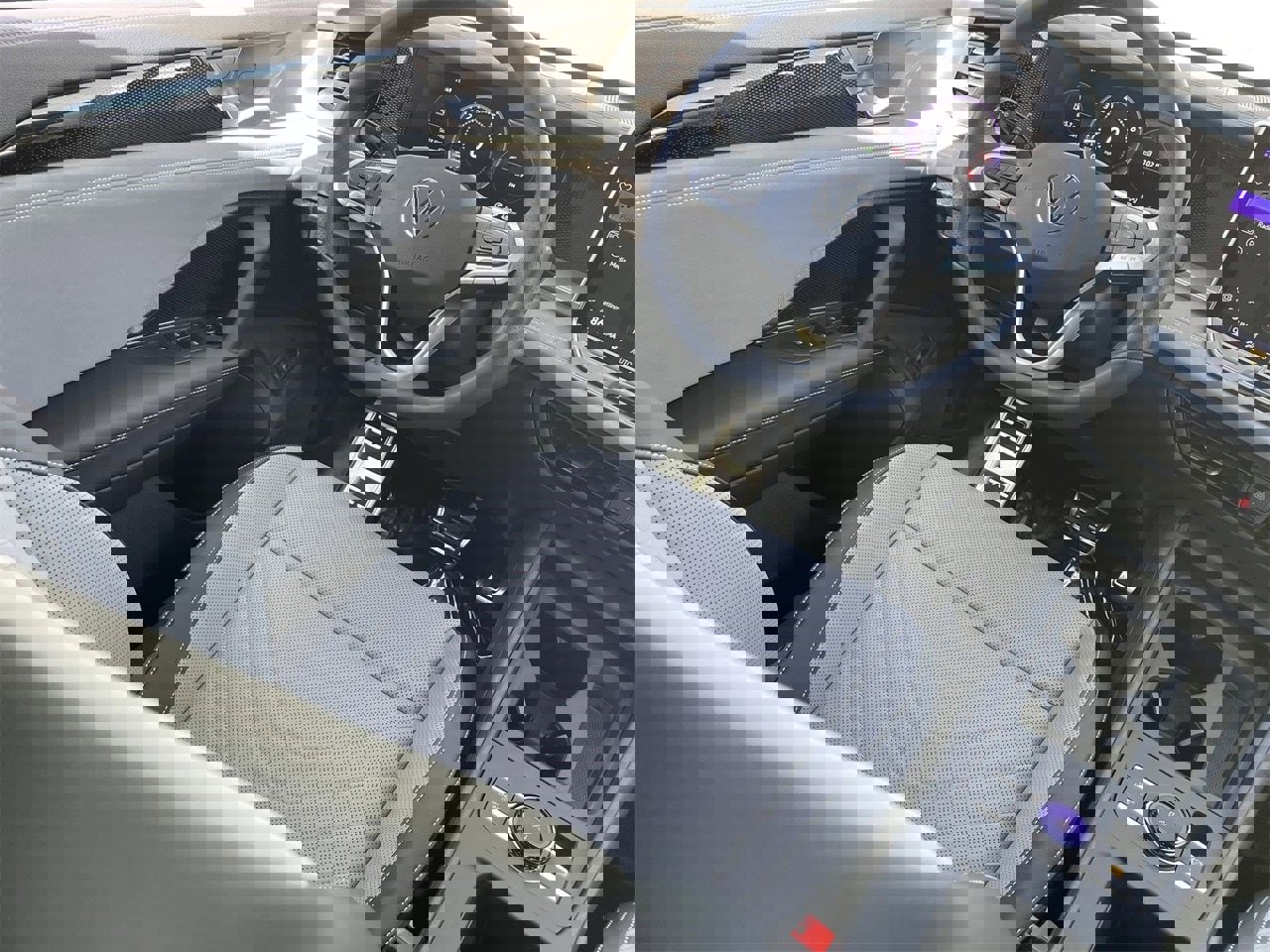 New 2026 Volkswagen Tiguan SE R-Line image 10