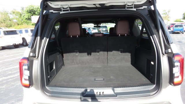 Certified 2023 Ford Expedition Max Limited image 32