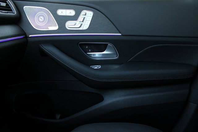 New 2025 Mercedes-Benz GLS 450 4MATIC image 40