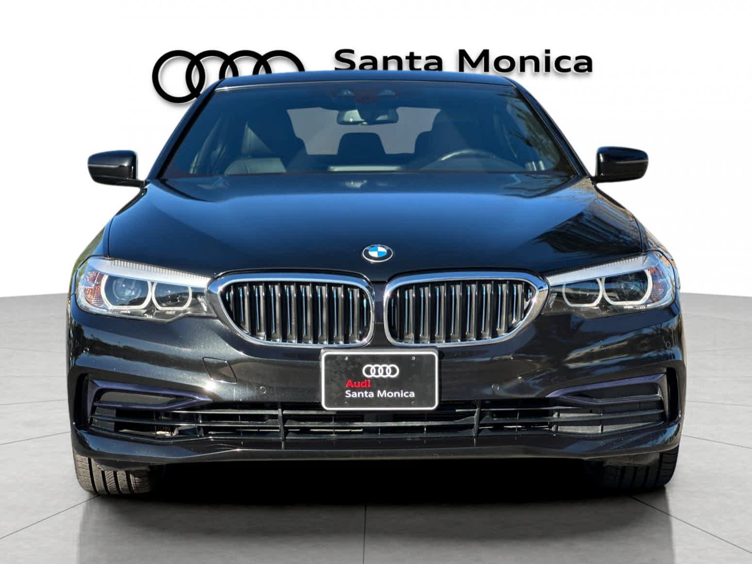 Used 2019 BMW 530e w/ Convenience Package RWD image 10