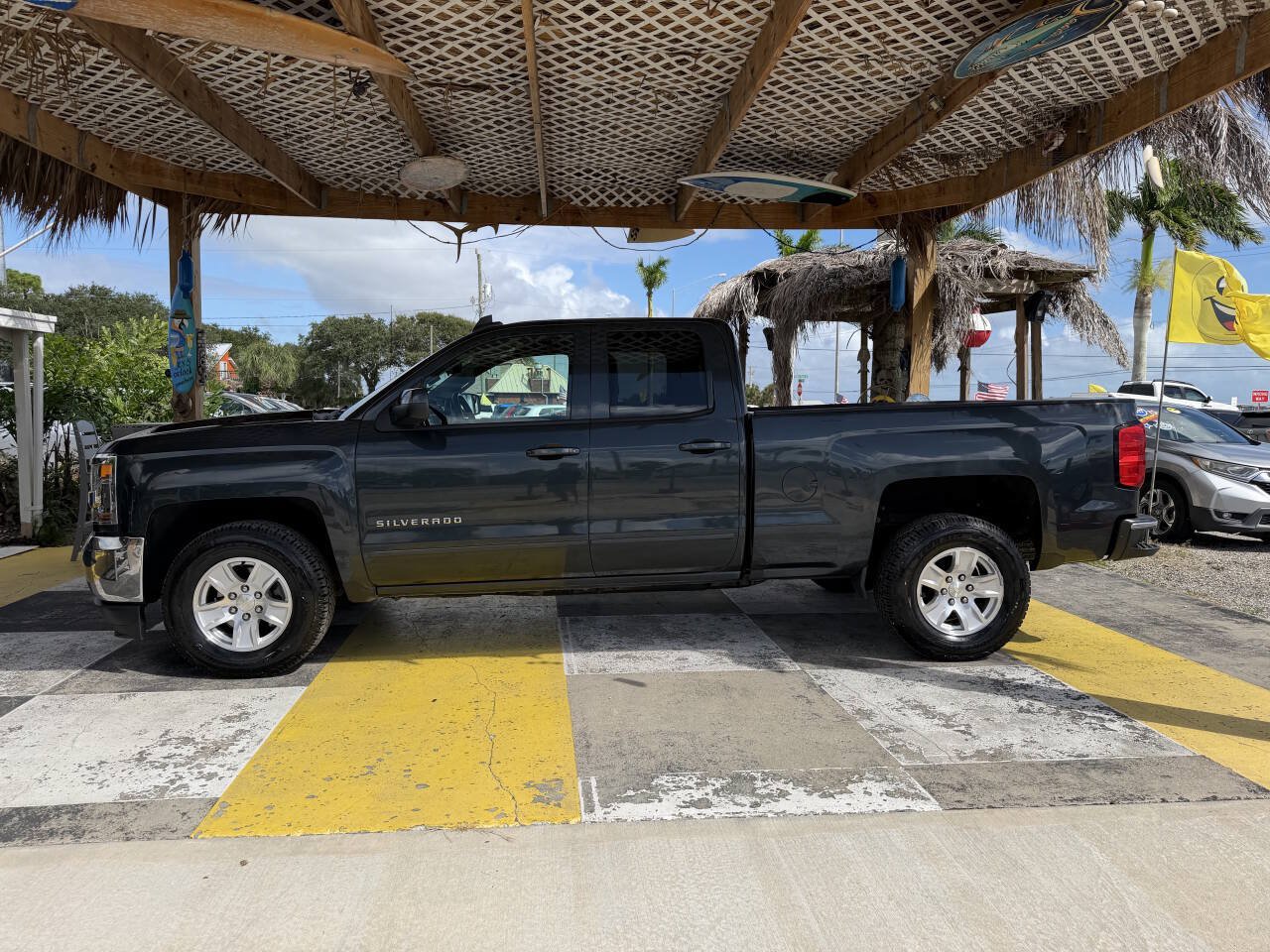 Used 2019 Chevrolet Silverado 1500 LT RWD image 8
