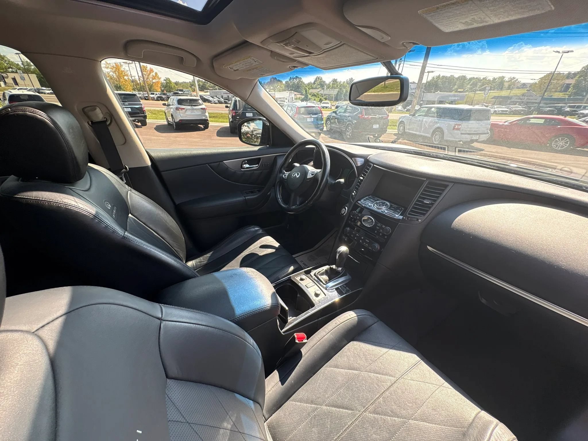 Used 2011 INFINITI FX35 AWD w/ Premium Pkg image 34