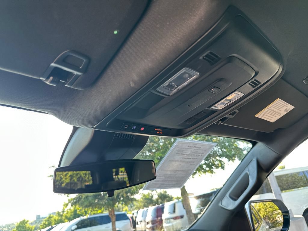 Used 2023 GMC Yukon XL SLE w/ Gmc Pro Safety Plus Package RWD image 26