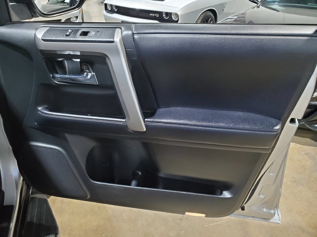 Used 2019 Toyota 4Runner SR5 Premium RWD image 15