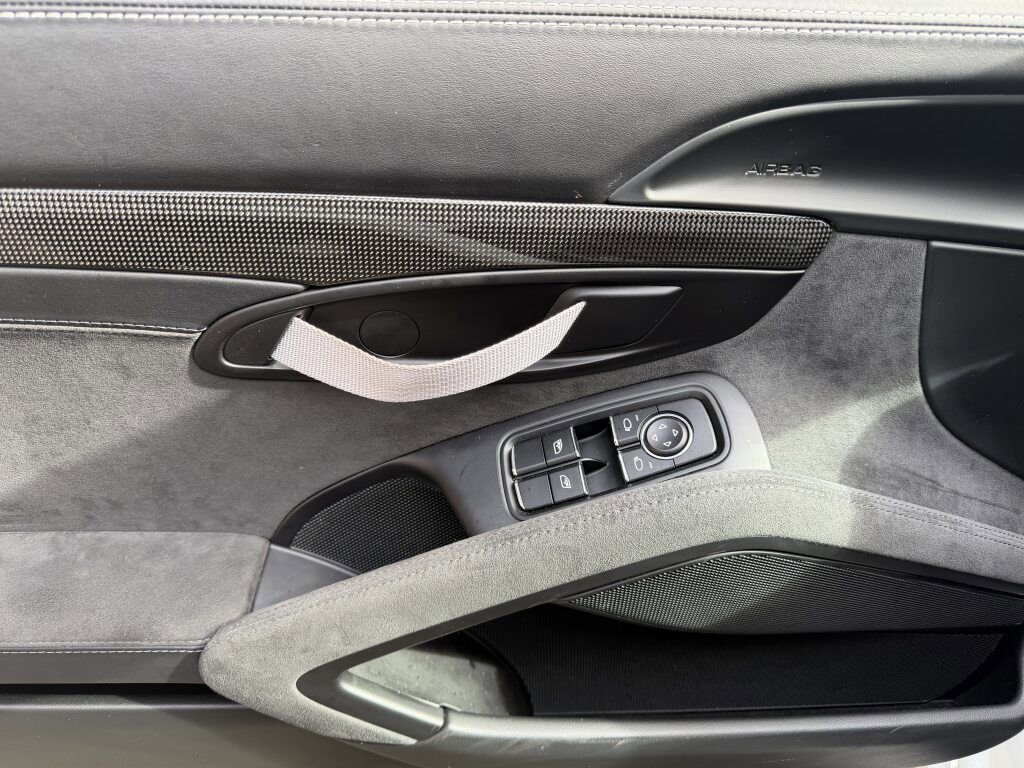 Used 2016 Porsche 911 GT3 RS image 30