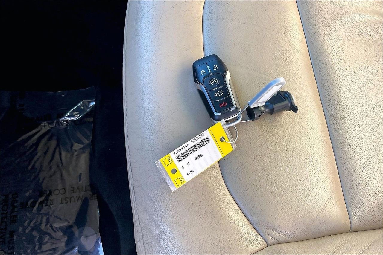 Used 2017 Ford Explorer XLT w/ Equipment Group 202A image 34