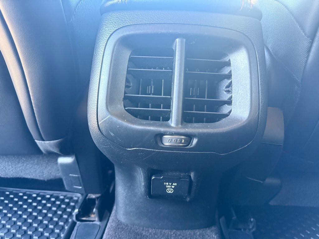 Used 2016 Jeep Cherokee Trailhawk w/ Comfort/Convenience Group image 38