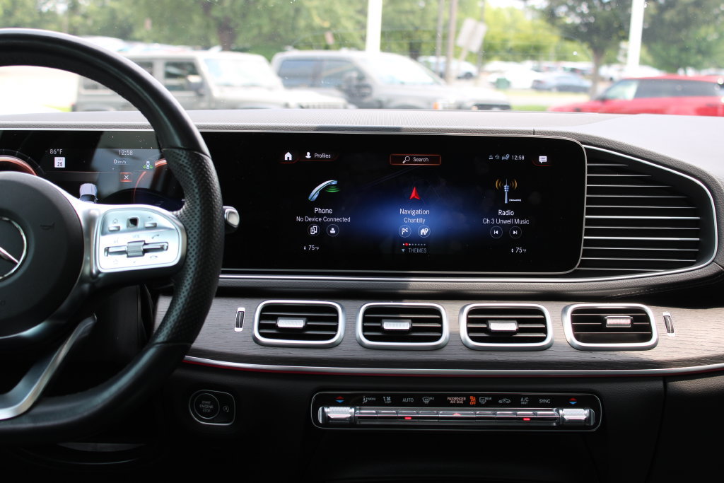 Used 2023 Mercedes-Benz GLS 580 4MATIC image 12