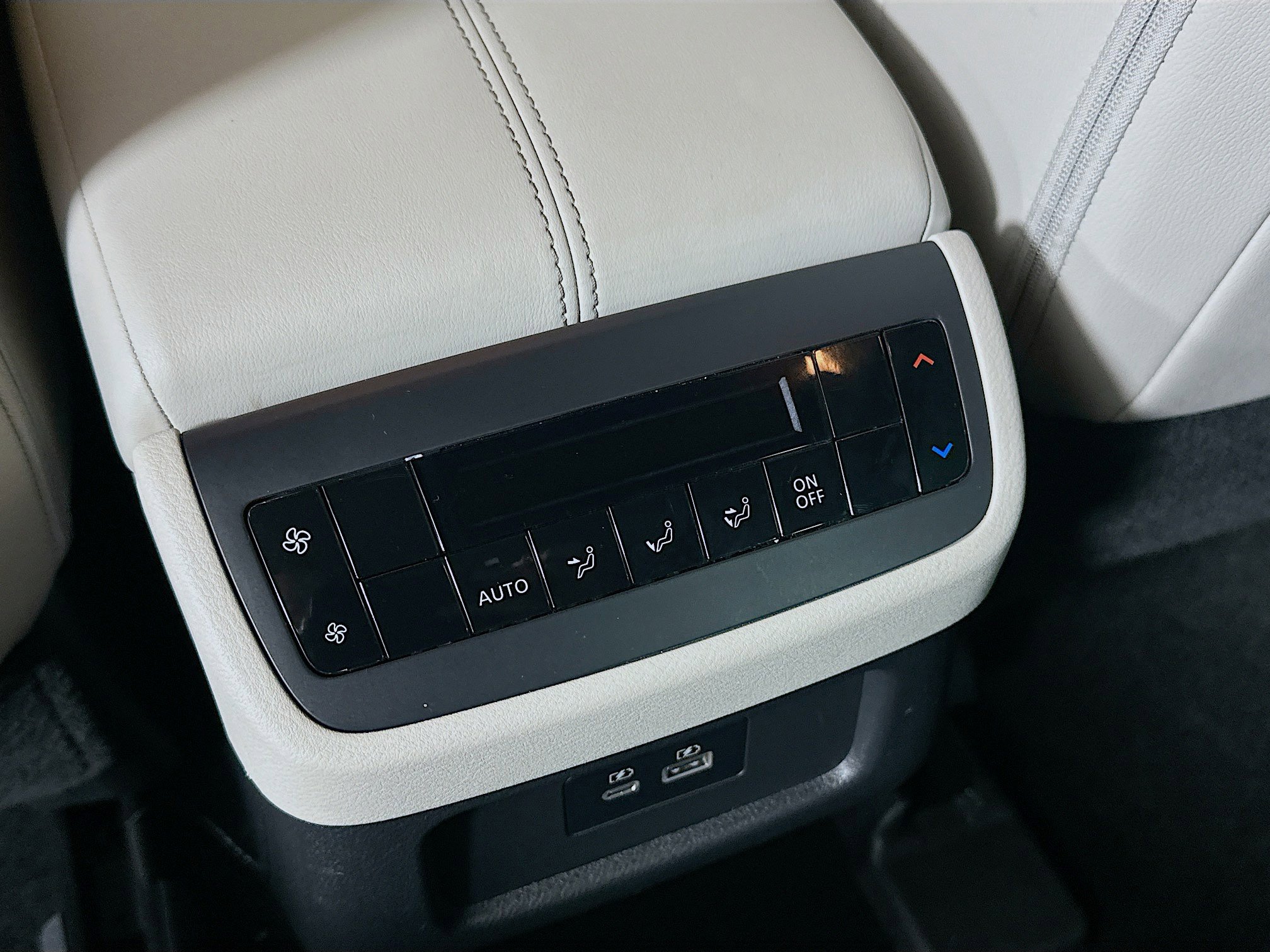 Used 2023 Nissan Pathfinder SL image 27