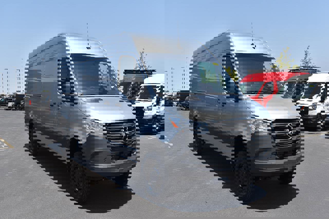 New 2025 Mercedes-Benz Sprinter 2500 image 2