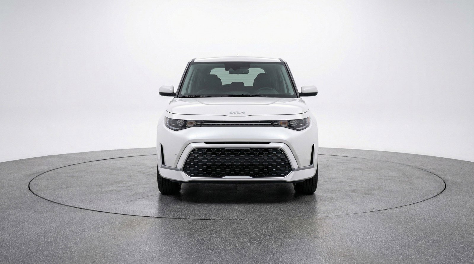 Used 2025 Kia Soul LX w/ LX Technology Package image 2
