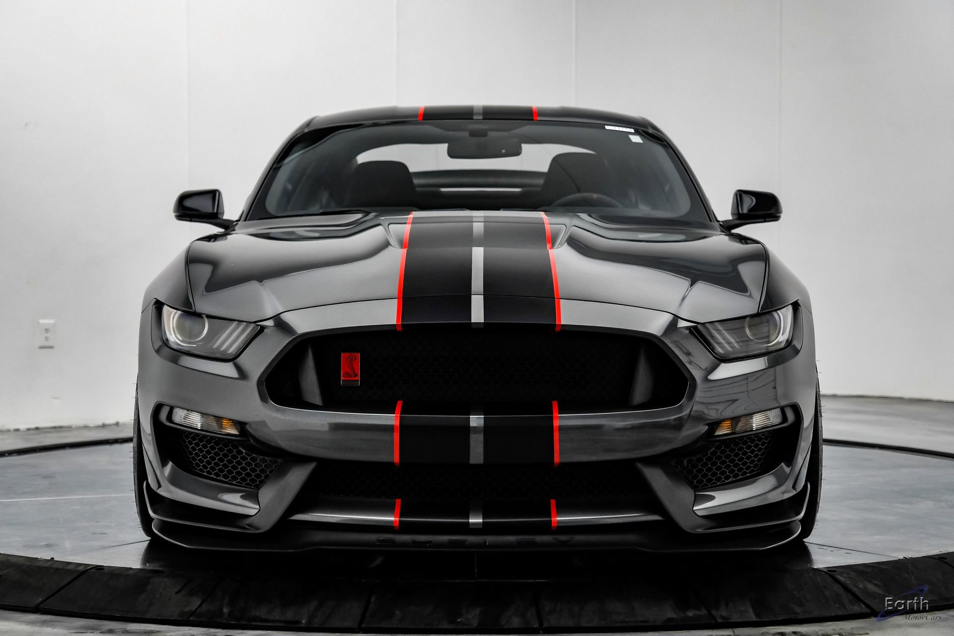 Used 2016 Ford Mustang Shelby GT350R w/ GT350R Equipment Group 920A RWD image 29