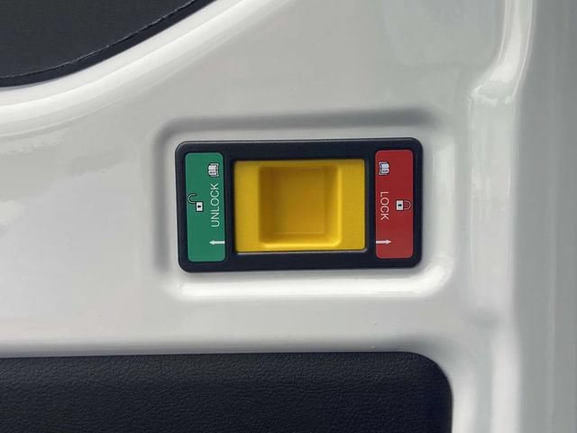 New 2026 Ford Transit 250 148 Medium Roof w/ Load Area Protection Package RWD image 9