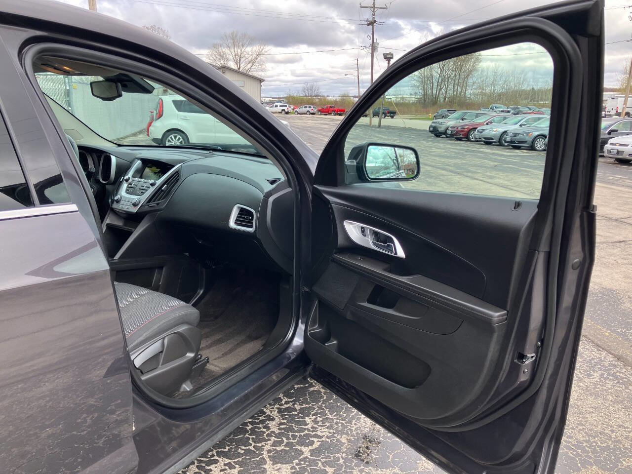 Used 2016 Chevrolet Equinox LT w/ Convenience Package image 12