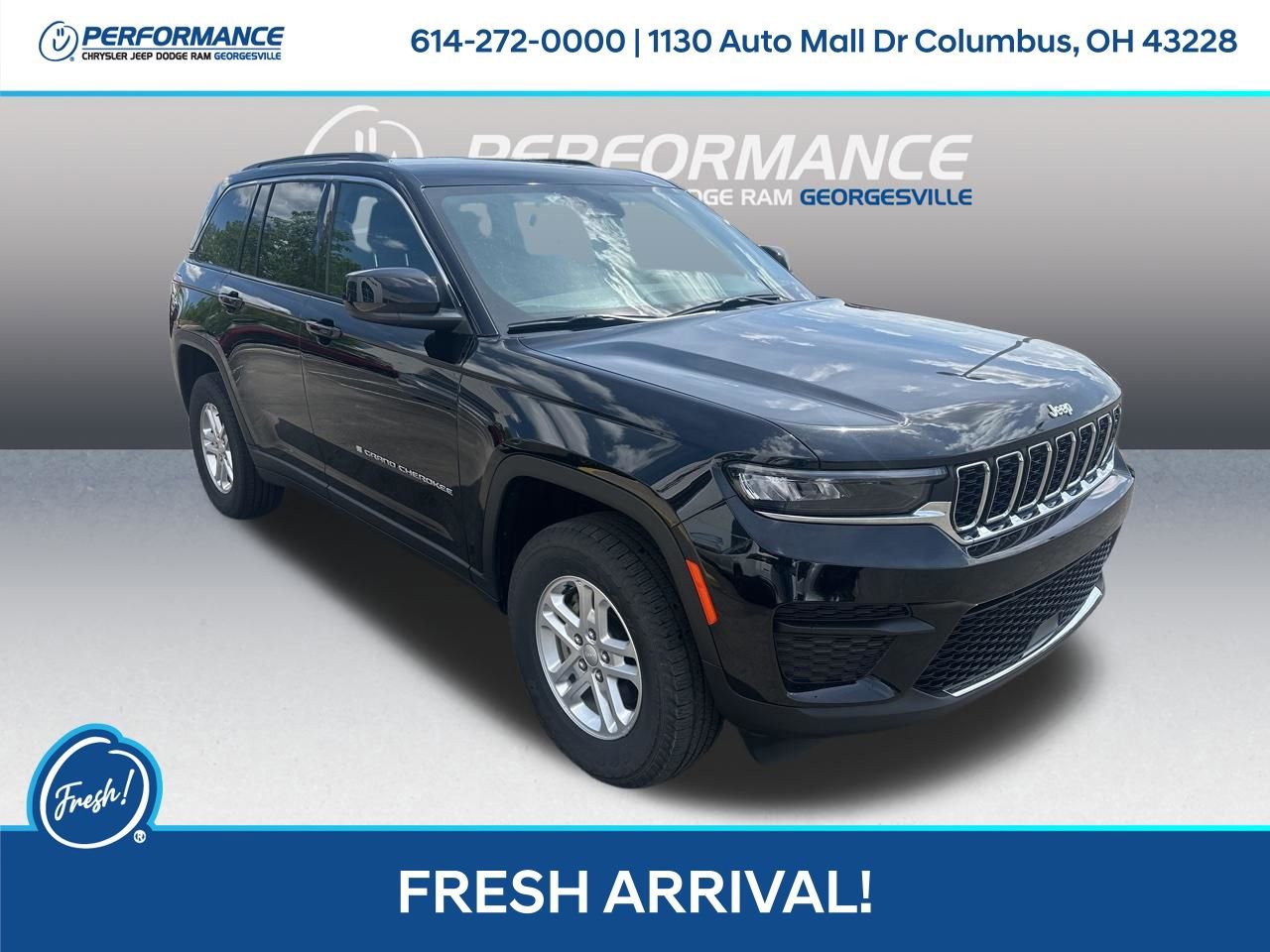 Used 2025 Jeep Grand Cherokee Laredo image 1