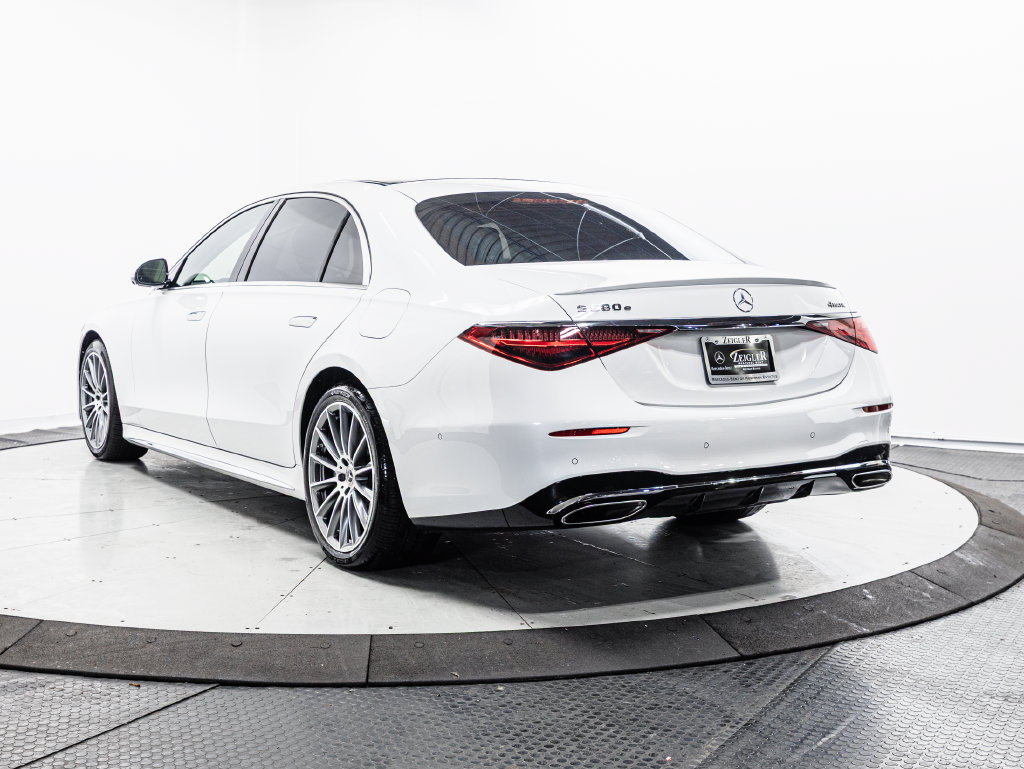 Used 2025 Mercedes-Benz S 580e 4MATIC Sedan image 29