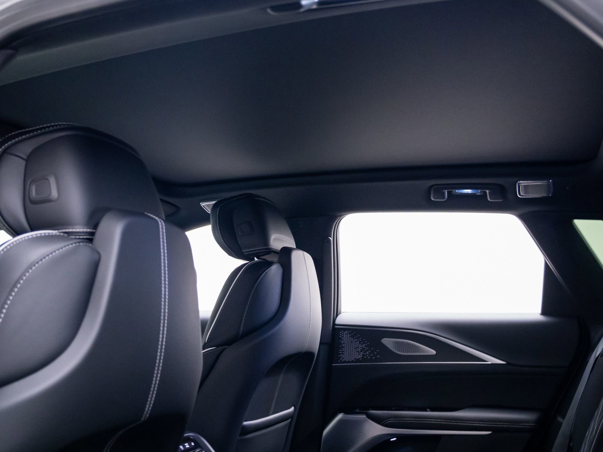 New 2026 Cadillac Lyriq V w/ LPO, Floor Liner Package AWD/4WD image 21