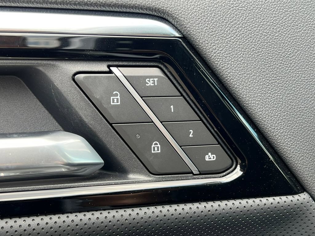 New 2025 GMC Sierra EV Denali image 24