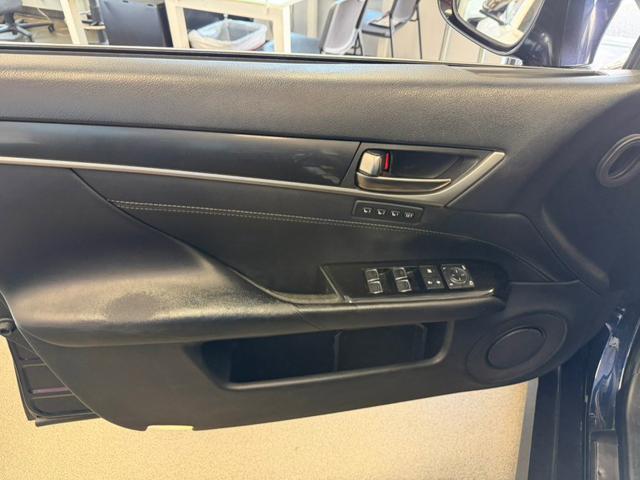 Used 2016 Lexus GS 200t image 16