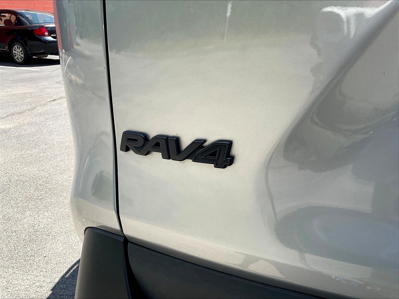 Used 2019 Toyota RAV4 XLE Premium w/ Cold Weather Package AWD/4WD image 25