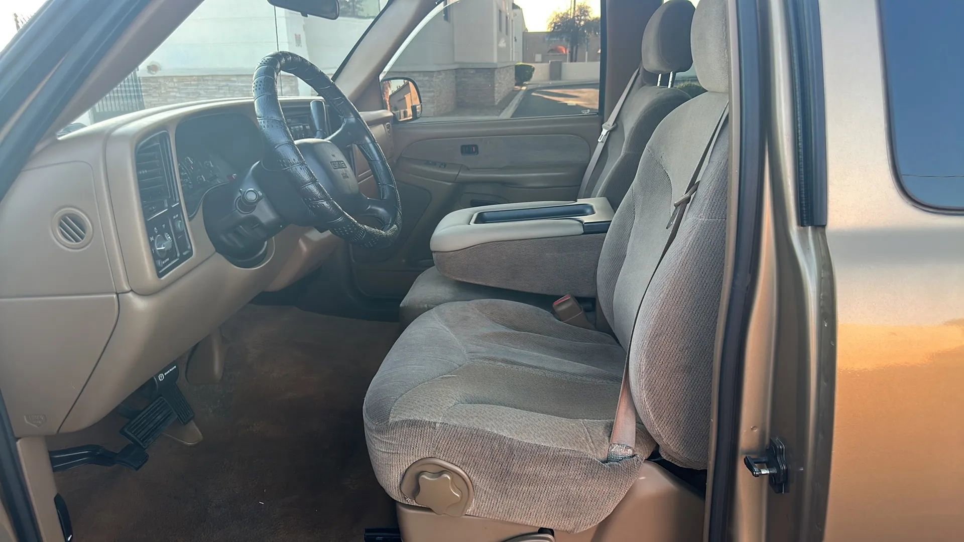 Used 2000 GMC Sierra 1500 2WD Extended Cab image 28